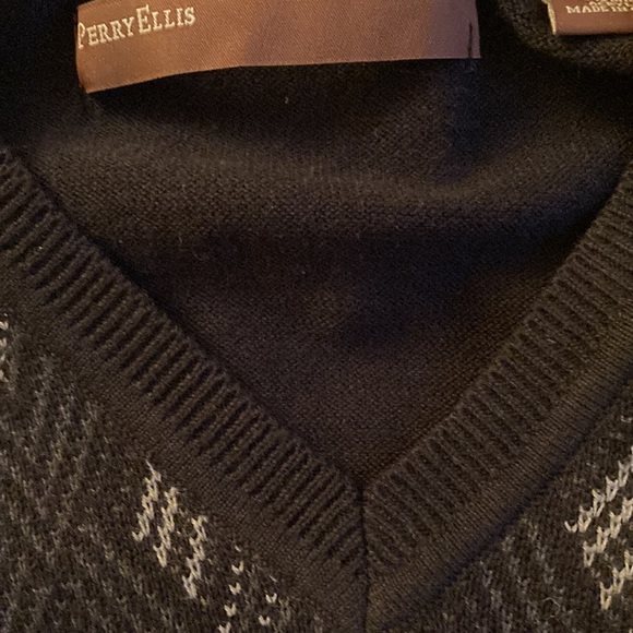 Perry Ellis Men V Neck Sweater Black size Large - Picture 5 of 7